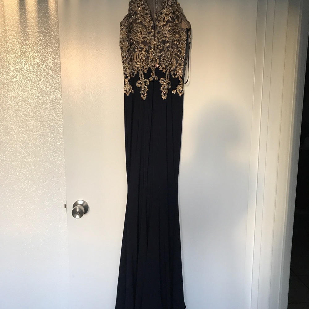 Prom dress - Picture 3 of 7